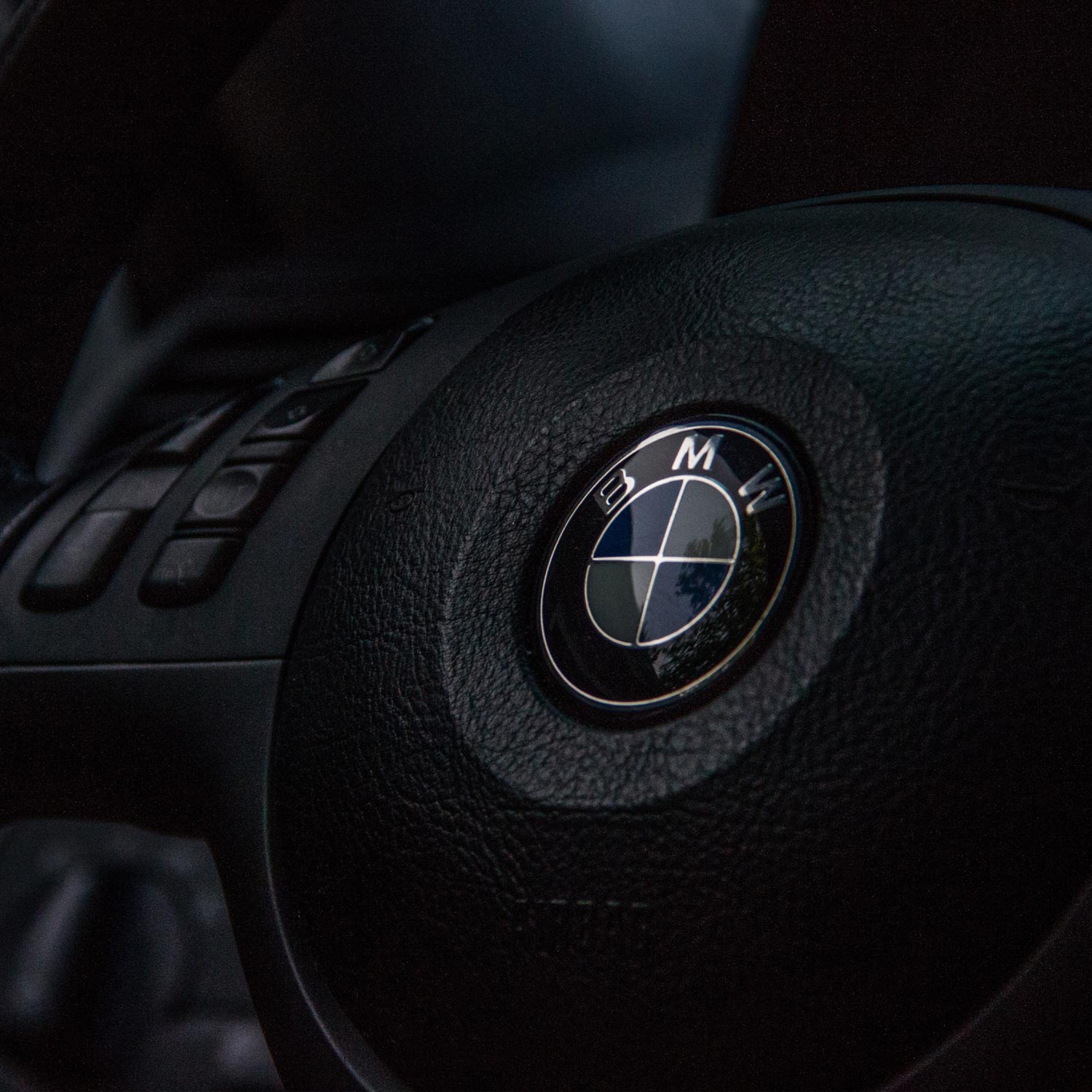 آرم BMW